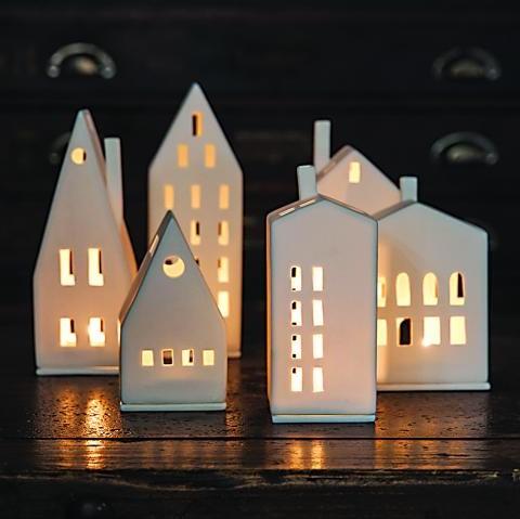 Small Illuminated Tealight House